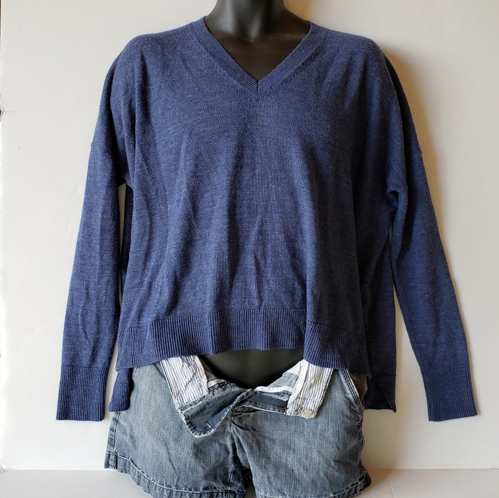 QMack V-Neck Solid Pullover Women Medium